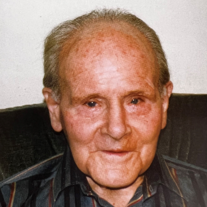 Peter Buckman died having lived at Gadd House in Farnham since 1961